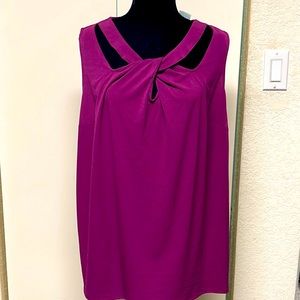 41 HAWTHORN
Jaslinda Twist Neckline Moss Crepe Knit Top Magenta
